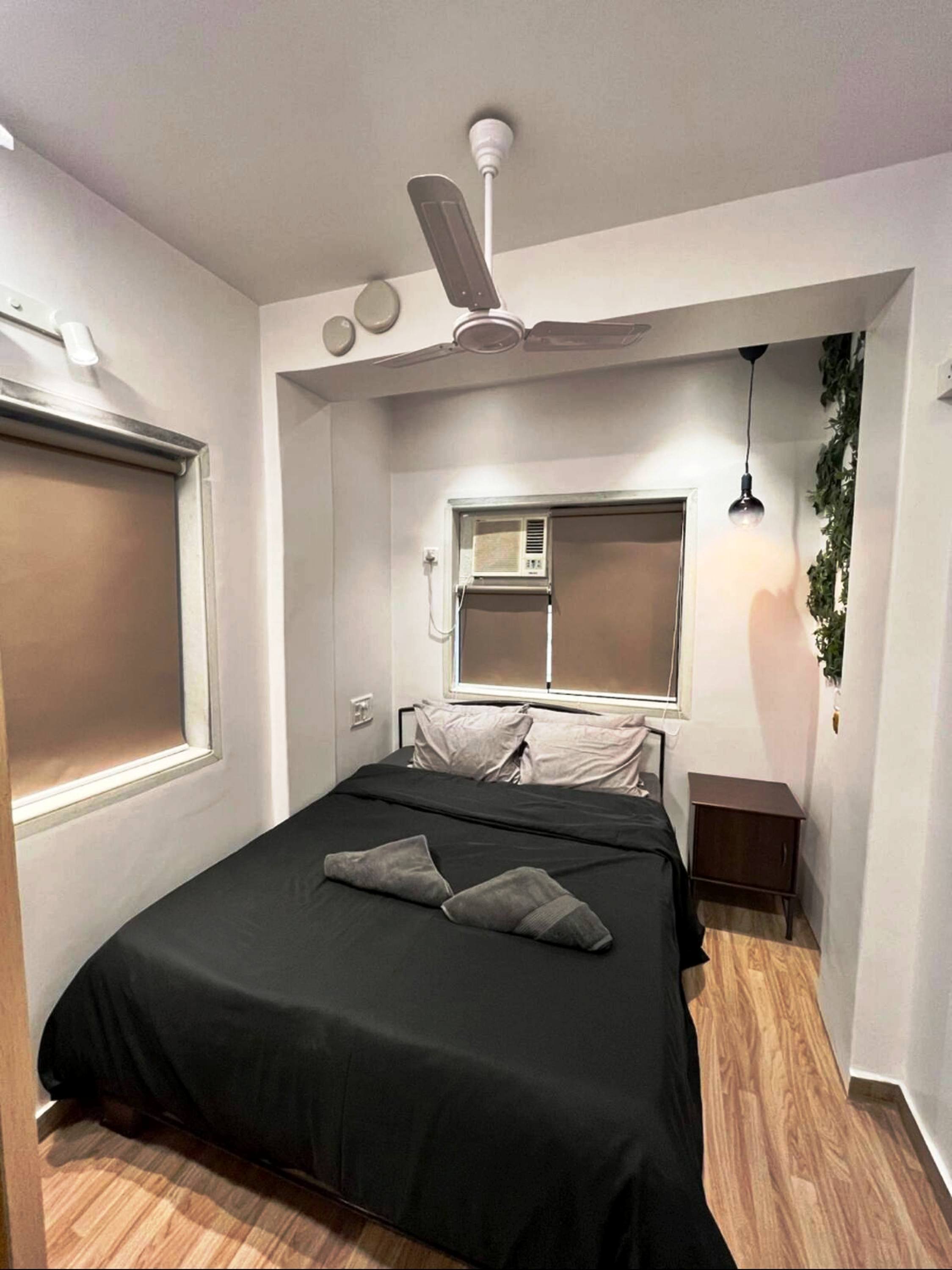 Premium 2 Bhk Condo Bandra W - Tap to explore photos