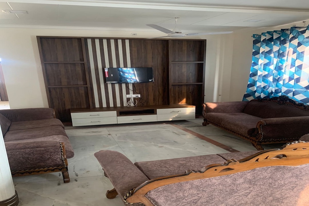 Penthouse with the panoramic view of Vrindavan City - Tap to explore photos