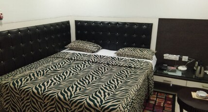 Hotel Executive Holiday Boring Road Room Type - Suite Room