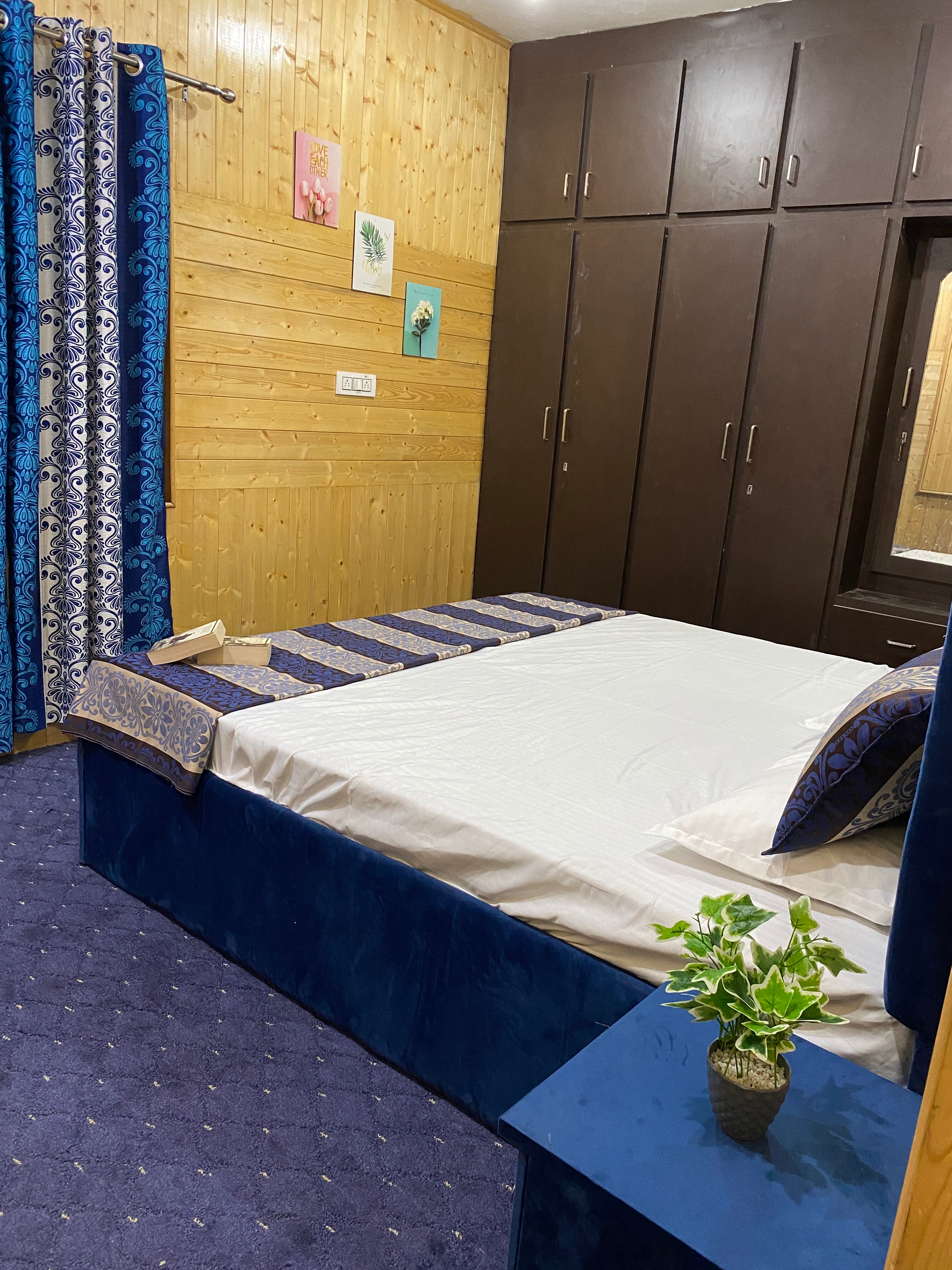 The Khayabaan2.0- 2BHK Luxurious Private apartment - Tap to explore photos