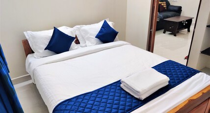 Jayam Residency Room Type - Deluxe Room