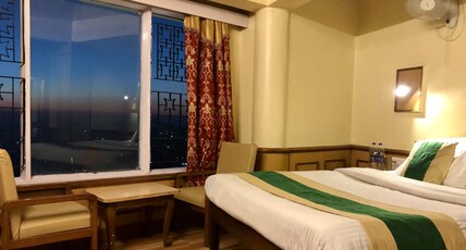 Samrat regency Mall Road Room Type - Super Deluxe Room