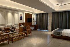 Address of Hotel Ravine Palace