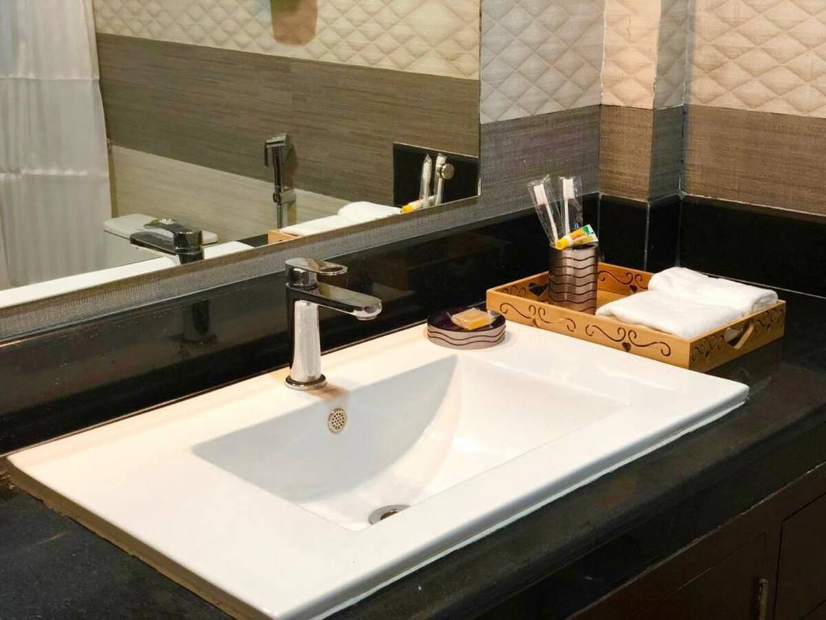 Khim Zang Serviced Apartment II - Tap to explore photos