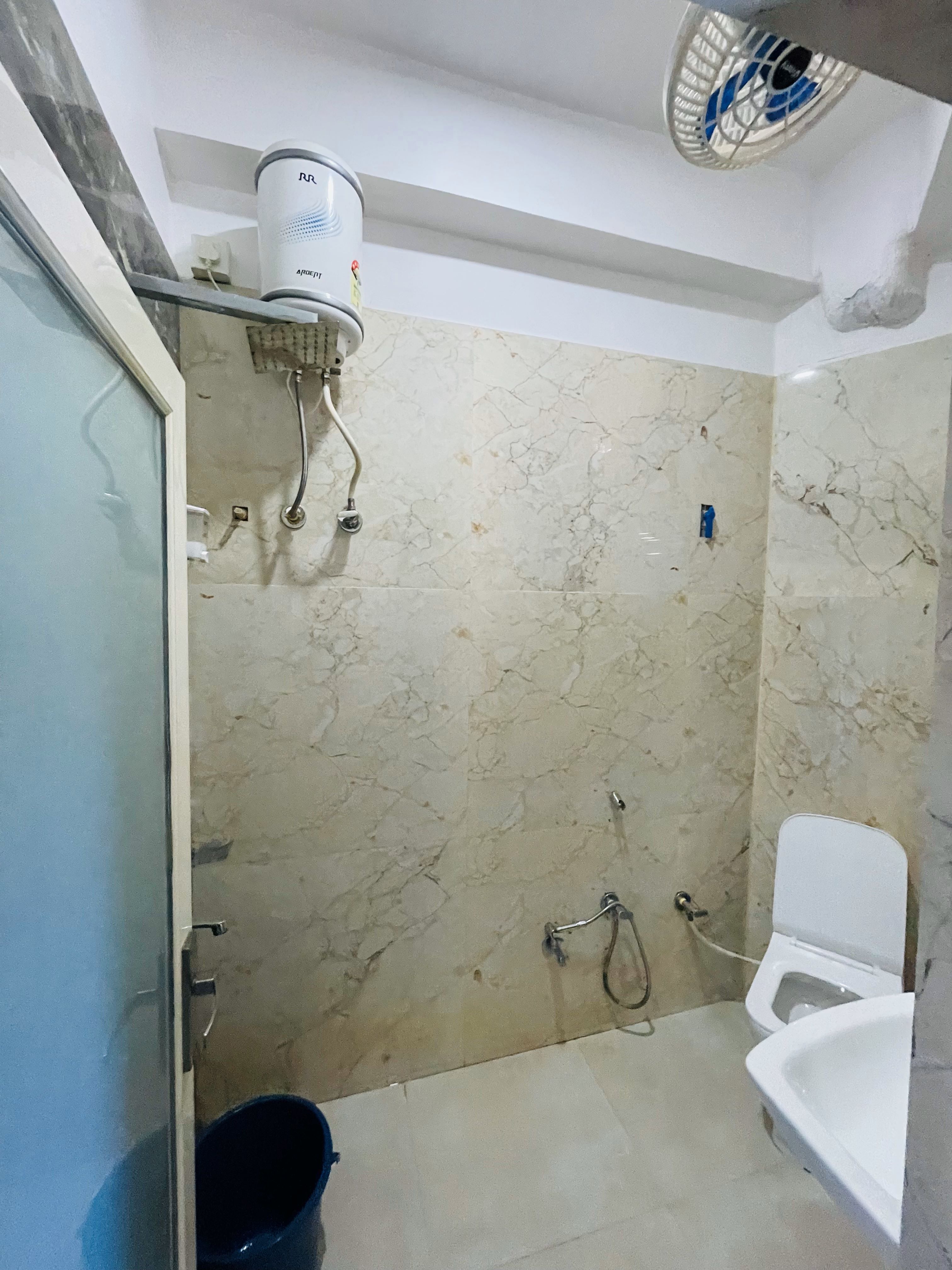 Jethi Homestay - Tap to explore photos