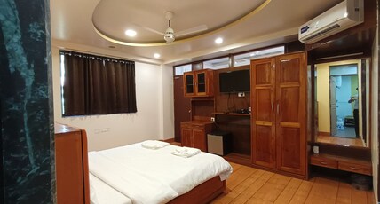 Kubers Residency Room Type - Jacuzzi Suite Room