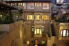 Hotel Bhavya Mansion