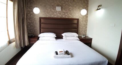 HOTEL SEA PEARL ORISSA PVT LTD Room Type - Deluxe Suite with Bathtub