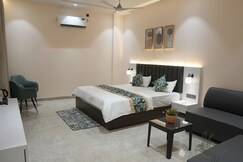 Rajhans Hotel And Restaurant