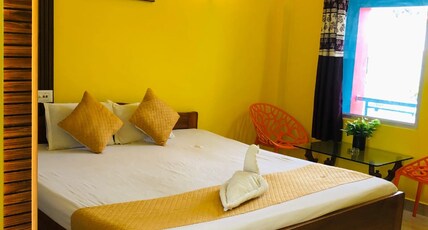 Queen's Resort Room Type - Deluxe Room with Garden View King Bed