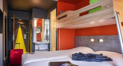 Ibis Budget Saint Lo Room Type - TRIPLE - Room for 3 people with 3 single beds Ibis Budget Saint Lo Room Type - TRIPLE - Room for 3 people with 3 single beds