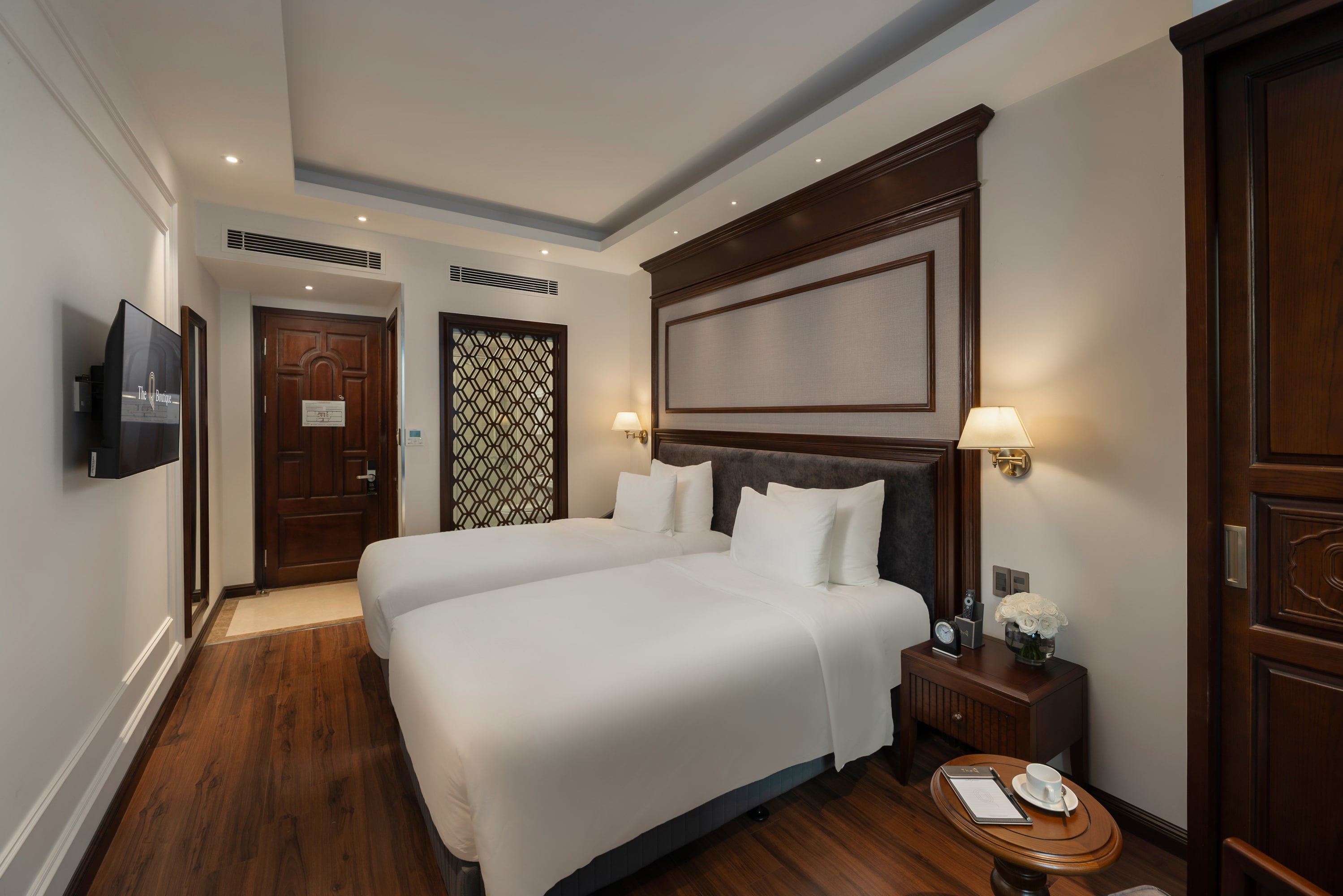 The Q Boutique Hotel - Tap to explore photos