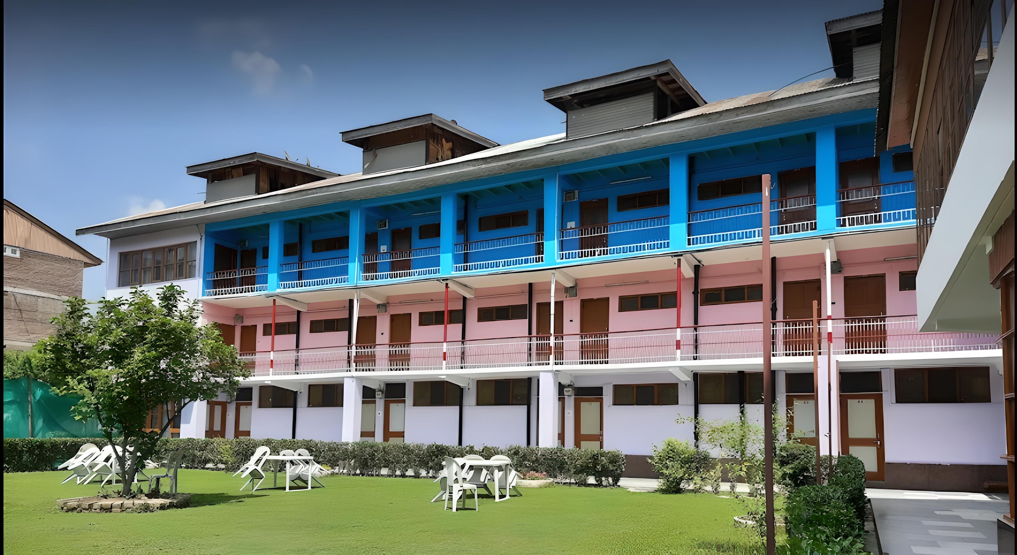 Hotel New Sahil Garden and Retreat - Tap to explore photos