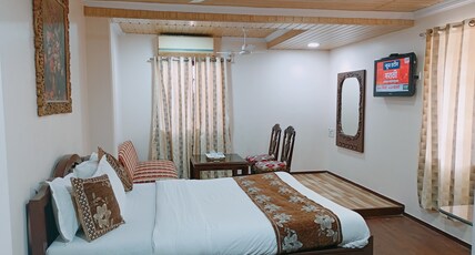 Benazeer Hotel Room Type - Super Delux Room