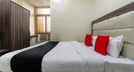 Hotel Mahadeva Regency Room Type - Deluxe Room