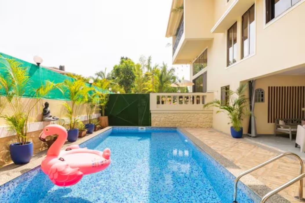 9BHK Cloud 9 Retreat by Pranaam Stays - Tap to explore photos