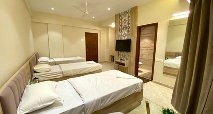 Shri sagar Hotel Room Type - 3 bedd Non AC Room Shri sagar Hotel Room Type - 3 bedd Non AC Room