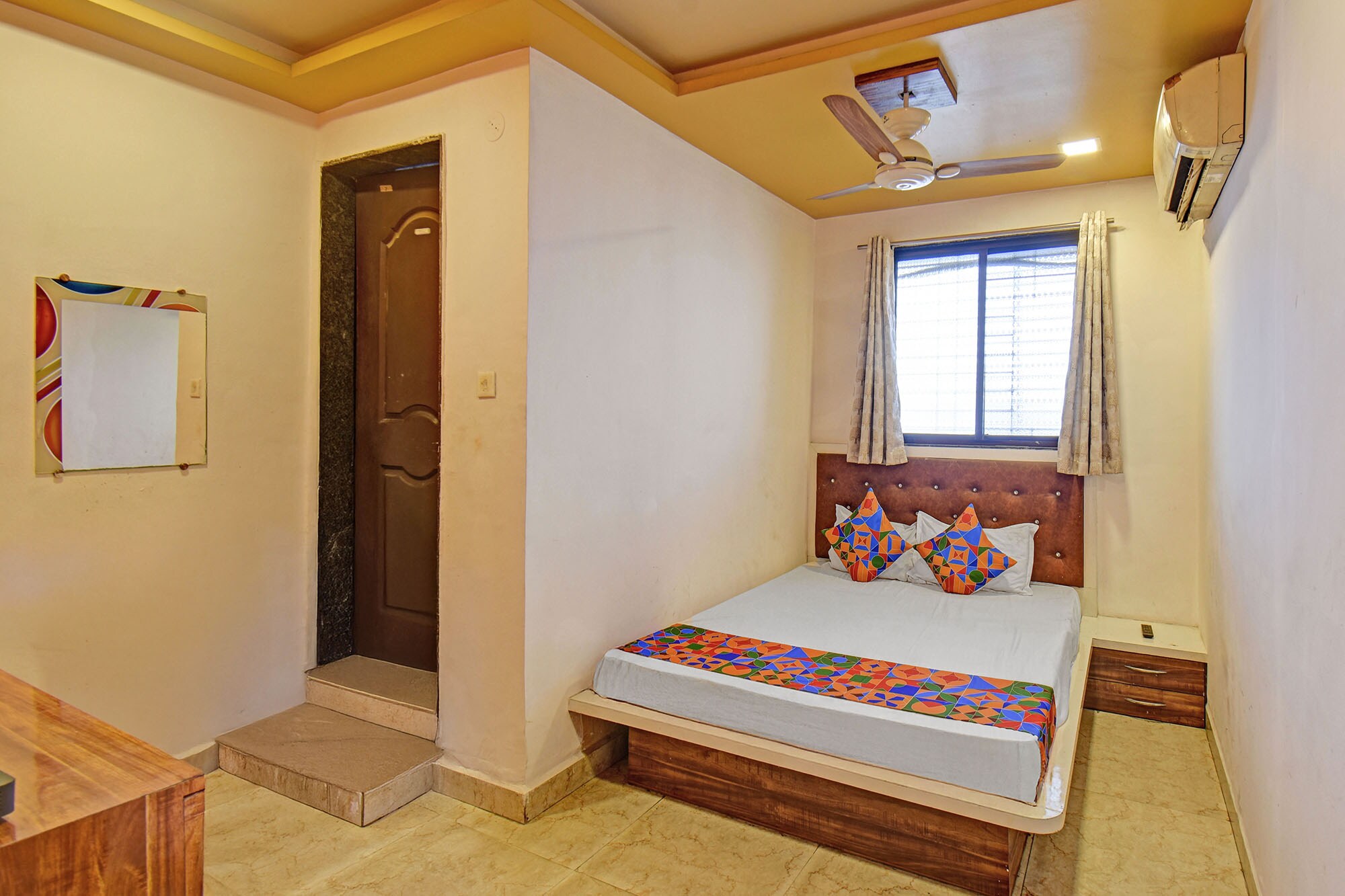 FabHotel Kamal Stay Inn - Tap to explore photos