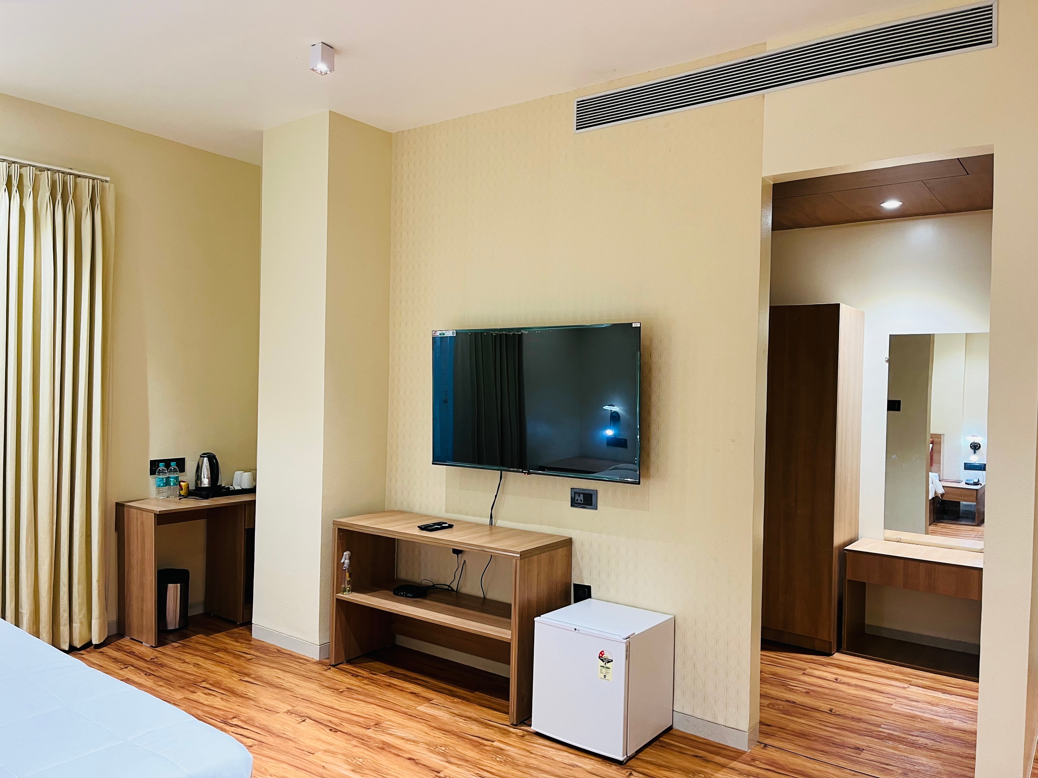 Hotel Danish Empire - Tap to explore photos