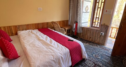 Applewood haven orchard stay jibhi Room Type - Bedroom 2