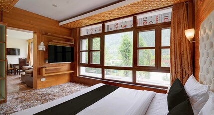 Palette Hotel Regency Valley View Pahalgam By CheckIn Room Type - Suite with Jacuzzi Bathtub