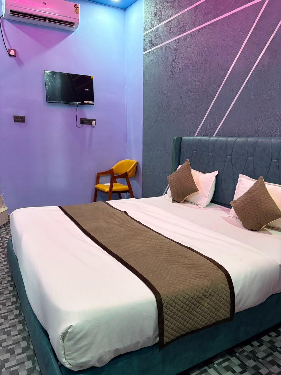 Youth Palace Hotel & Resort - Tap to explore photos