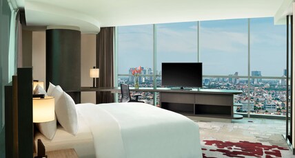 Doubletree by Hilton Surabaya Room Type - KING LOFT DUPLEX SUITE