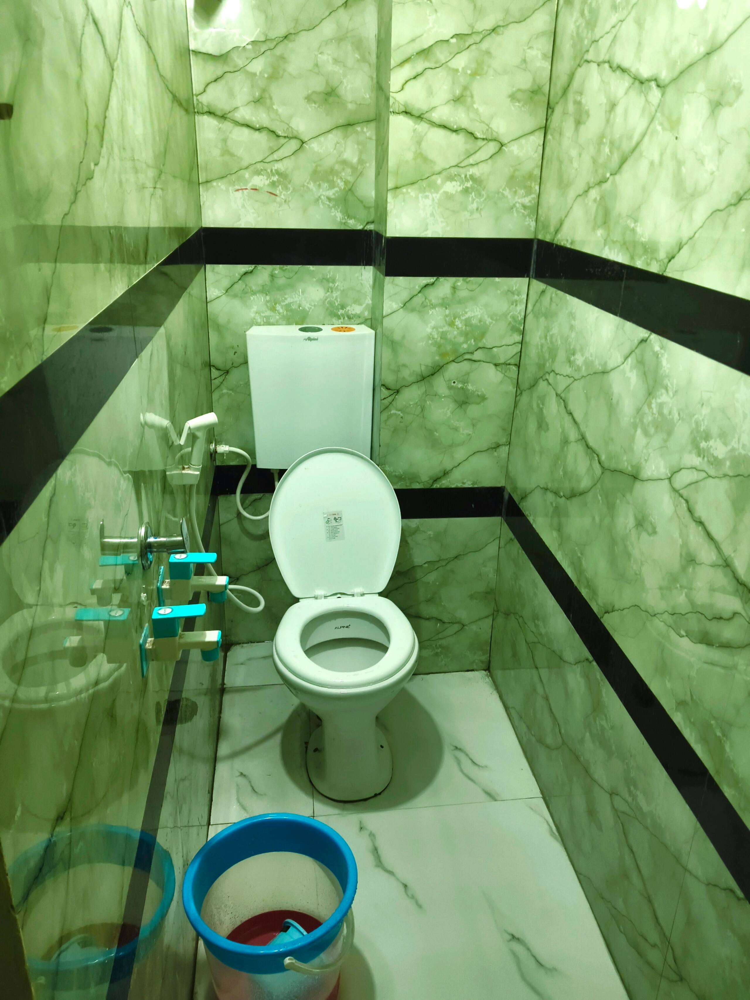 Jay shree shyam guest house - Tap to explore photos