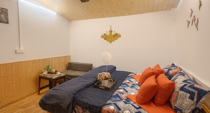 Swastik Camp Kasol Room Type - Luxury valley view cottage