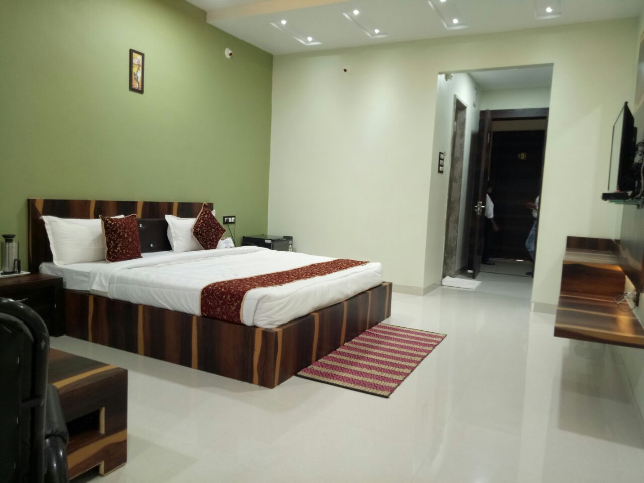 Hotel Sai Residency - Tap to explore photos