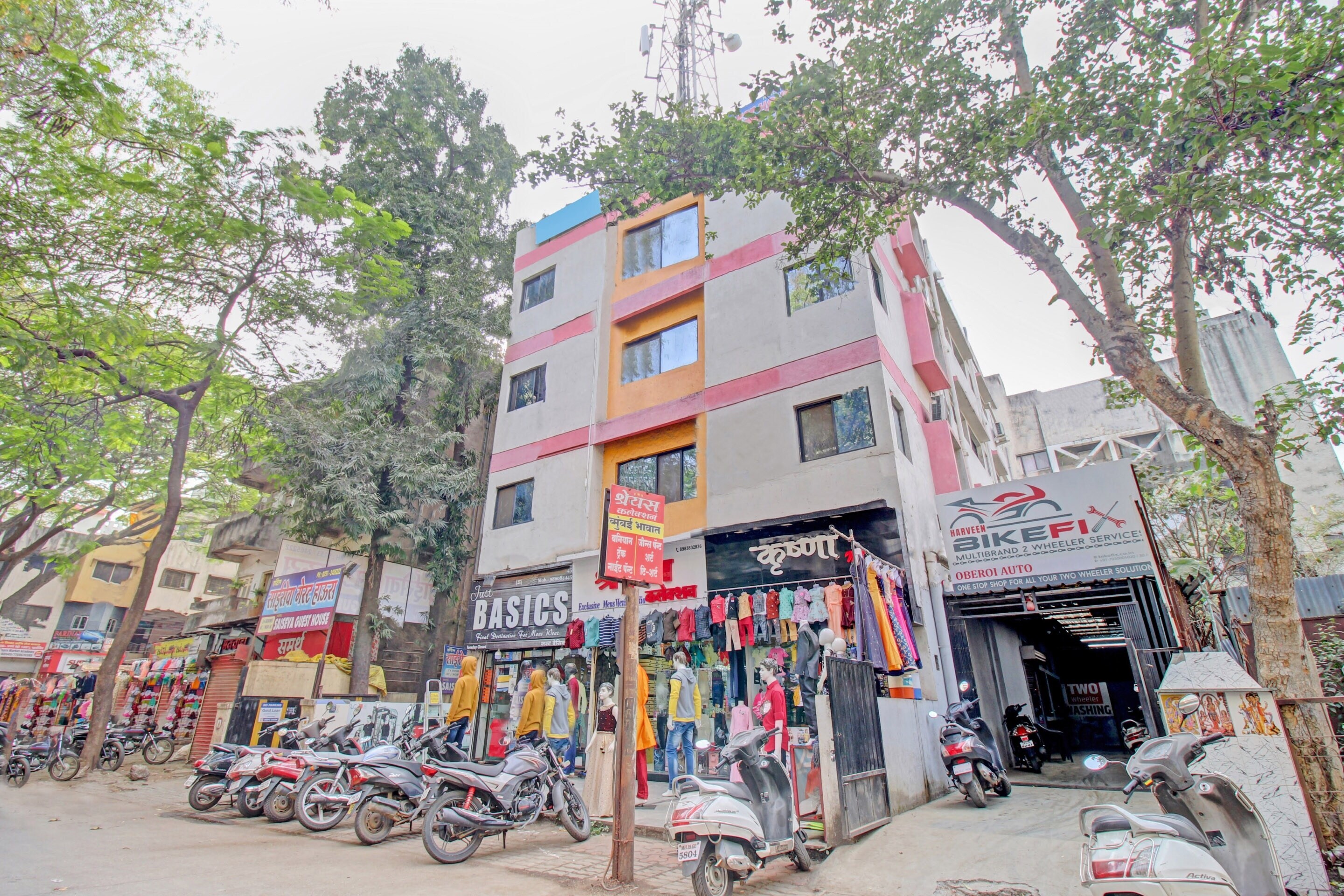 OYO 84734 Sai Seva Lodging - Tap to explore photos