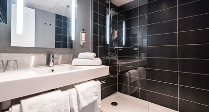 Mercure Compiegne Sud Room Type - Standard Room with twin beds