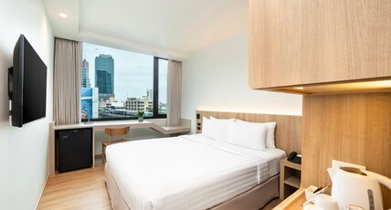 Vic3 Bangkok Room Type - Deluxe King Bed Room Vic3 Bangkok Room Type - Deluxe King Bed Room