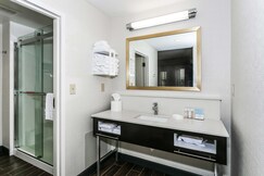 Hampton Inn & Suites Mobile- Downtown Historic District
