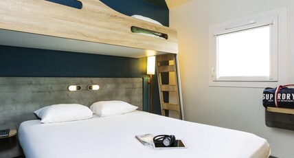 ibis budget Paris Porte d'Italie Est Room Type - TRIPLE - Room with 1 double bed and a bunk bed for 1 person