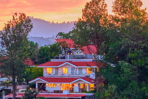 Cozy Retreat Inn Ooty by VOYE HOMES