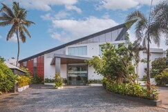 Surendra Trident Hotel