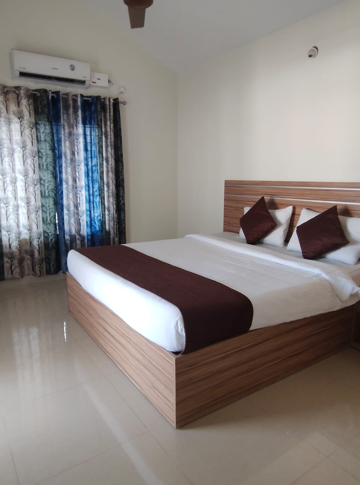 HK Villas 4 - 3BhK - Tap to explore photos
