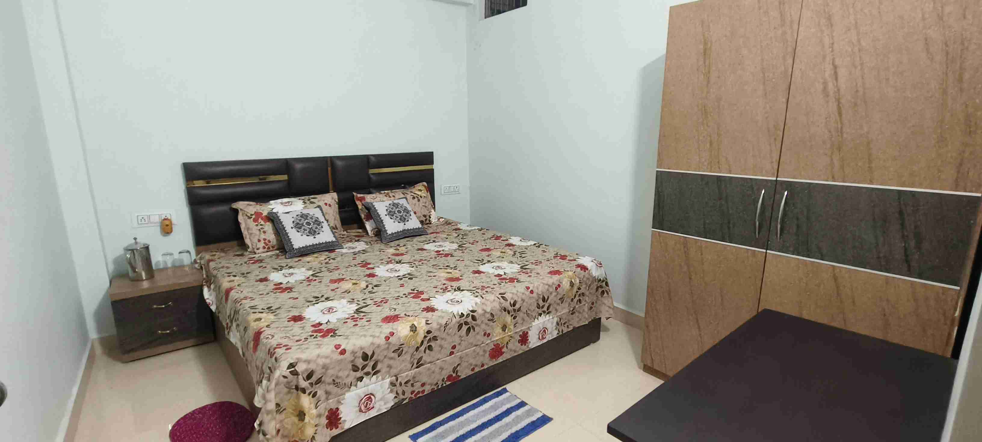 uphar palace - Tap to explore photos