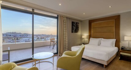 Radisson Blu Park Hotel, Athens Room Type - Premium Room - Acropolis View Radisson Blu Park Hotel, Athens Room Type - Premium Room - Acropolis View