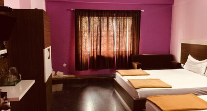 Sapphire Inn Room Type - Deluxe Quadruple Bed Room two Queen beds