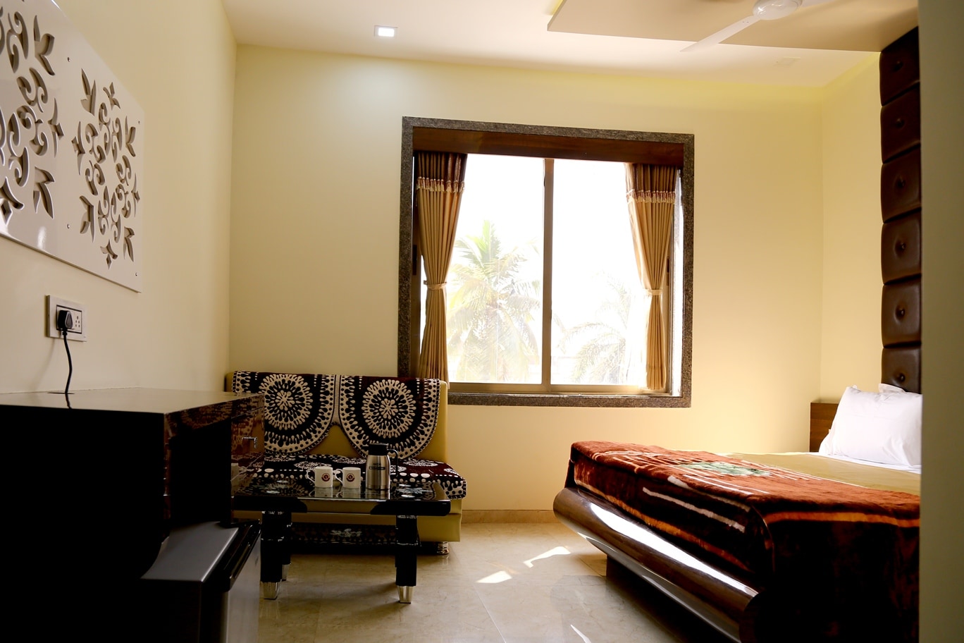 Hotel Shahi Darbar, Navsari - Tap to explore photos