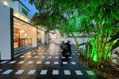 Rooms of VAR Bamboo Haus AC 4 Rooms 7 min walk to beach