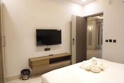 Hotel The 9s