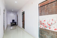 Hotel O Luxury Palace