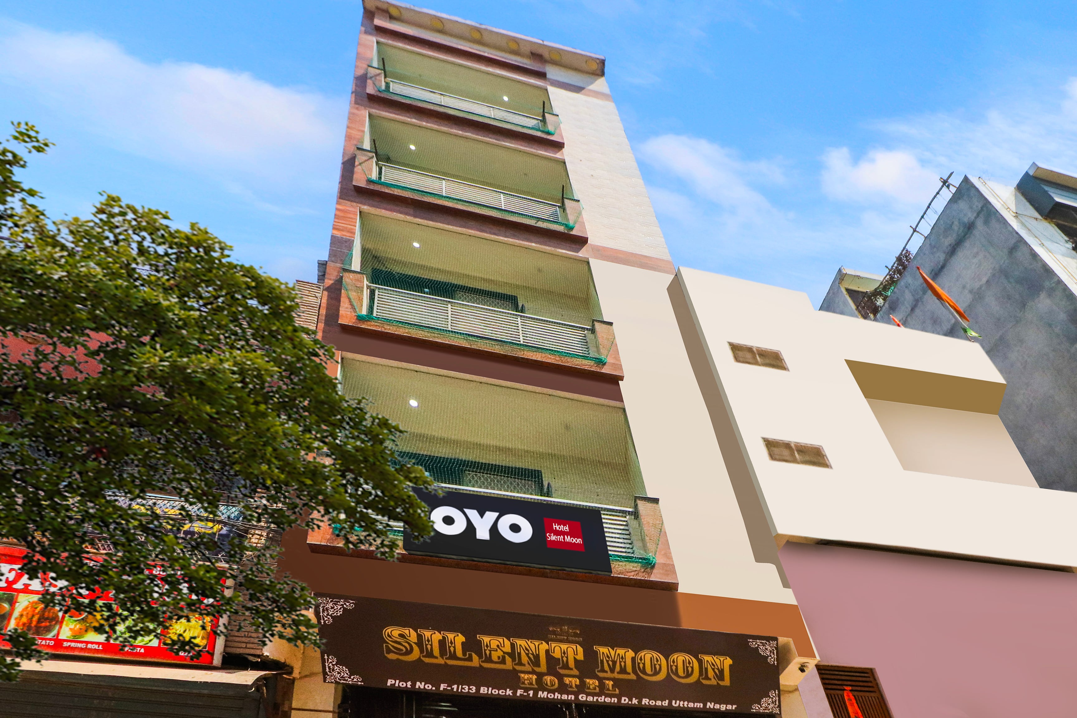 OYO 824009 Silent Moon Hotel - Tap to explore photos