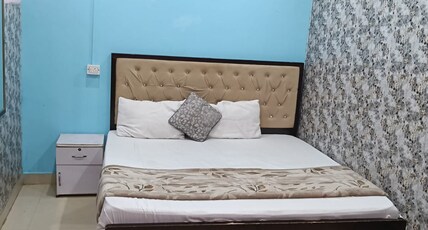 Maheswar Travels and Lodge Room Type - Bedroom 2
