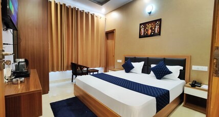 Hotel Parkhills Room Type - Deluxe Room