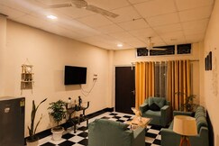 Quietscape Inn | Cozy Spacious 2BHK in Zoo Road