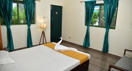 The Greenwoods Homestay Room Type - Cottage 1